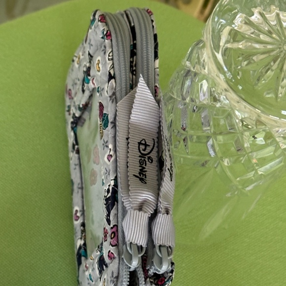 VERA BRADLEY DISNEY RFID DOUBLE ZIP ID CASE IN PLAYFUL FIGARO:NWT FIGARO THE CAT - Picture 9 of 15